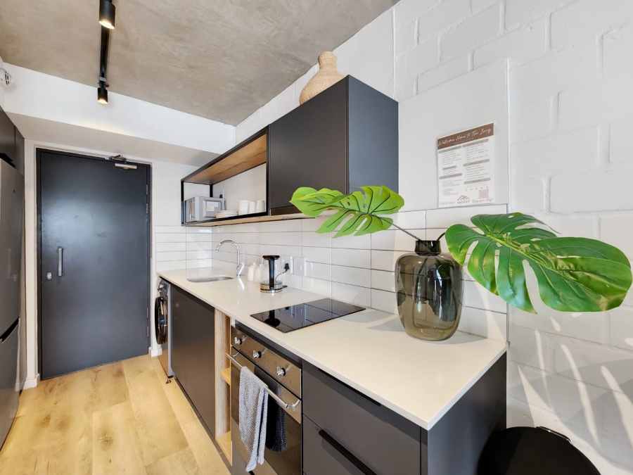 1 Bedroom Property for Sale in Sea Point Western Cape